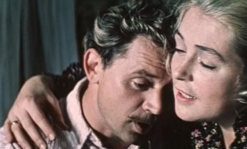 «Он врезал ему в печень!»: за что Сергей Никоненко ударил режиссёра и как его мать воспитала героя