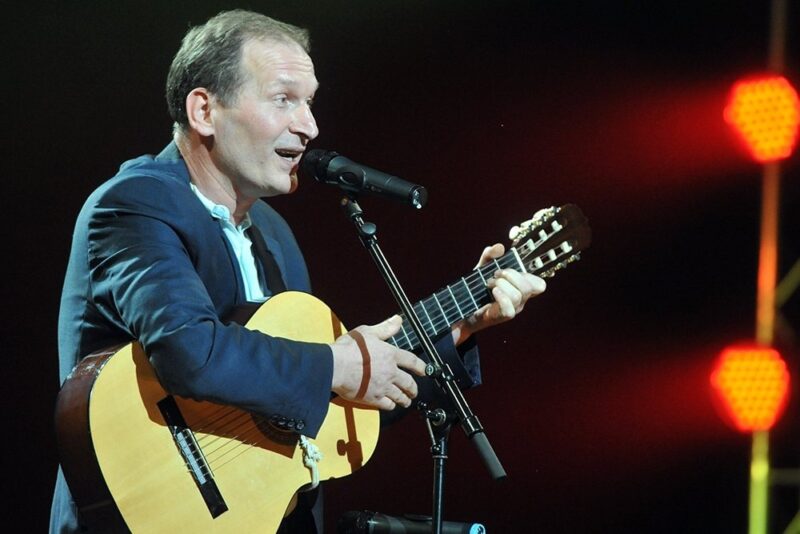 «Рука повисла плетью» — 63-летний Федор Добронравов не может восстановиться после инсульта: что сейчас с любимцем миллионов?