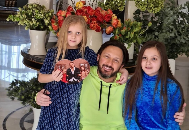 С дочерями Иванной и Марией.