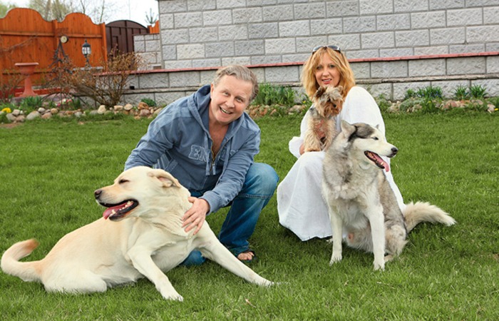 «Как жить с таким человеком?!»: что на самом деле скрывает 33-летний сын Елены Яковлевой, которого избили из-за тату