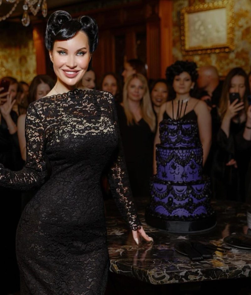 «Я не остановлюсь!»: 41-летняя звезда «Битвы экстрасенсов» потратила все сбережения на пластику в Киеве