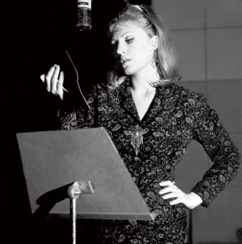 «Я везде чужая»: как “русская” Анна Герман оказалась полькой, чудом выжила в страшной аварии, но умерла от рака в 46 лет