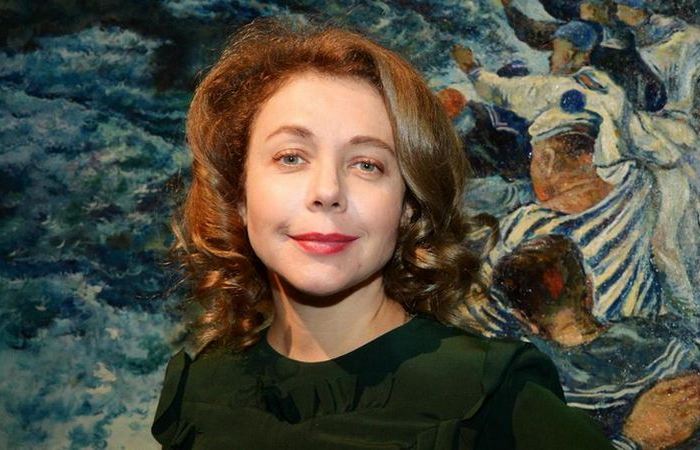 Едва сводит концы с концами, распродавая старую одежду и обувь: как ложь Божены Рынски стоила ей всего