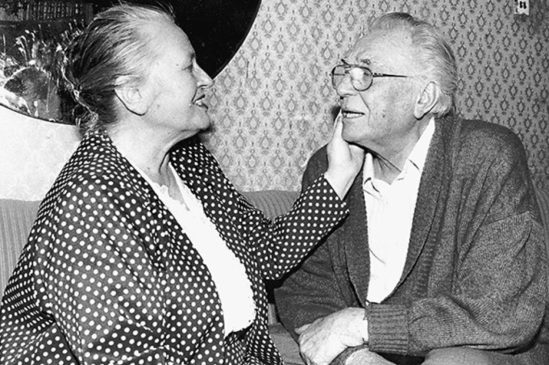 «Её мудрость спасла брак»: как жена Евгения Матвеева спасла семью от разлучницы и чем пожертвовала ради его карьеры