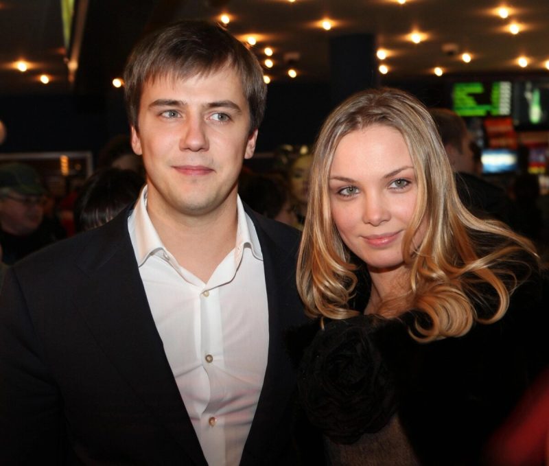 «Мир теперь крутится вокруг других вещей»: почему спустя 5 лет брака Марк Богатырев подал на развод с 39-летней Татьяной Арнтгольц?