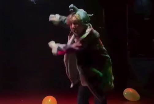 «Какой печальный итог старой клячи!»: 87-летняя Лия Ахеджакова «покоряет» Америку, но русские лишь посмеялись