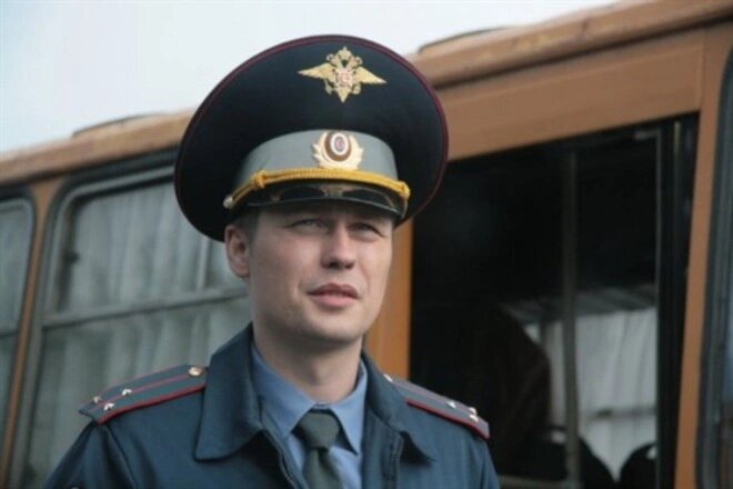 «Я сразу понял, что она — мой человек»: как живёт и чем занимается жена и сын Дениса Рожкова, звезды «Глухаря»