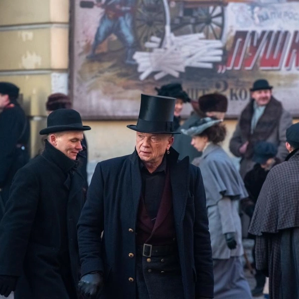 «Обезьяна, но женщины его любят»: как артист Смоляков из-за газетной строчки не стал врачом и 20 лет ждал счастья