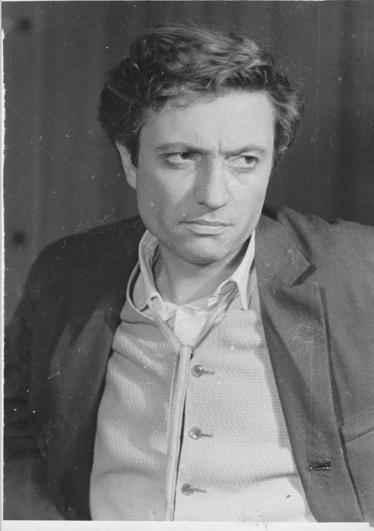 «Он горел, будто знал, что времени мало»: почему звезда «Майора Вихря» Вадим Бероев сгорел в 35 лет, а его внуки повторили судьбу деда