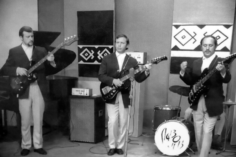 «Я не вернусь»: почему легендарный басист «Песняров» ушёл и не простил Мулявина