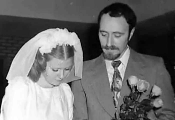 «Нельзя не терпеть и не жалеть»: какие 4 правила помогли Ирине Муравьёвой из «Москва слезам не верит» прожить с мужем 40 лет