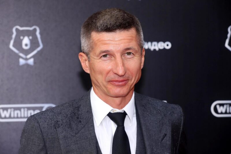 Изменился до неузнаваемости: как сейчас выглядит борющийся с тяжелой стадией рака Евгений Алдонин