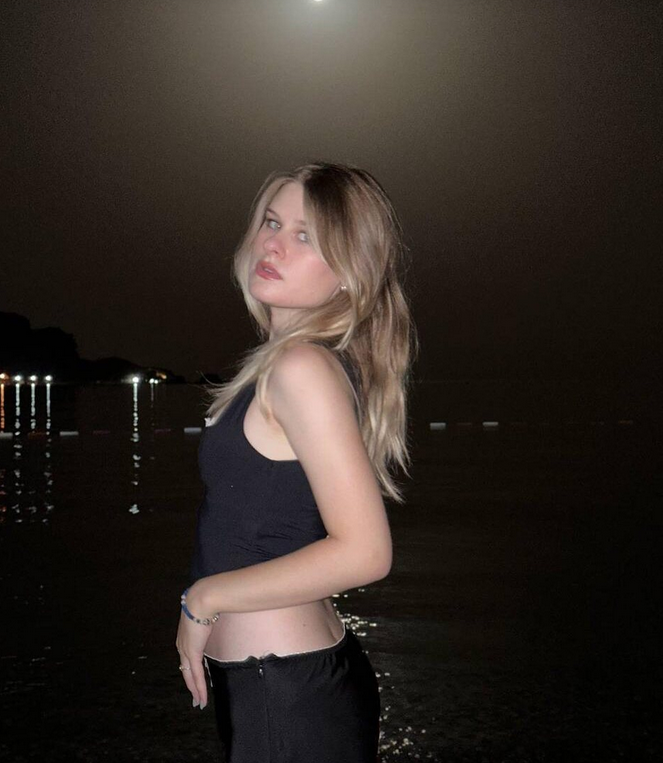 «Природа отдохнула»?: как выглядит 20-летняя дочь Виктории Толстогановой и Андрея Кузичева, и почему она «папина копия»