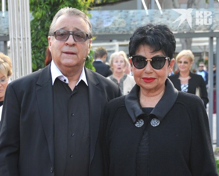 «Кто ты такой? Полный ноль!»: как 51-летняя дочь Геннадия Хазанова пережила предательство и обрела счастье в Лондоне