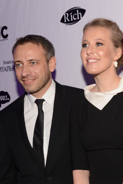 От 'Мерседеса' до венчания: тернистый путь Ксении Собчак к женскому счастью