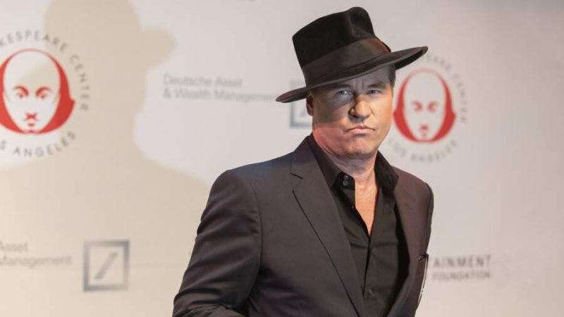 «Он не доиграл и рано ушел»: как болезнь изменила Вэла Килмера, но не смогла отнять его легендарный голос