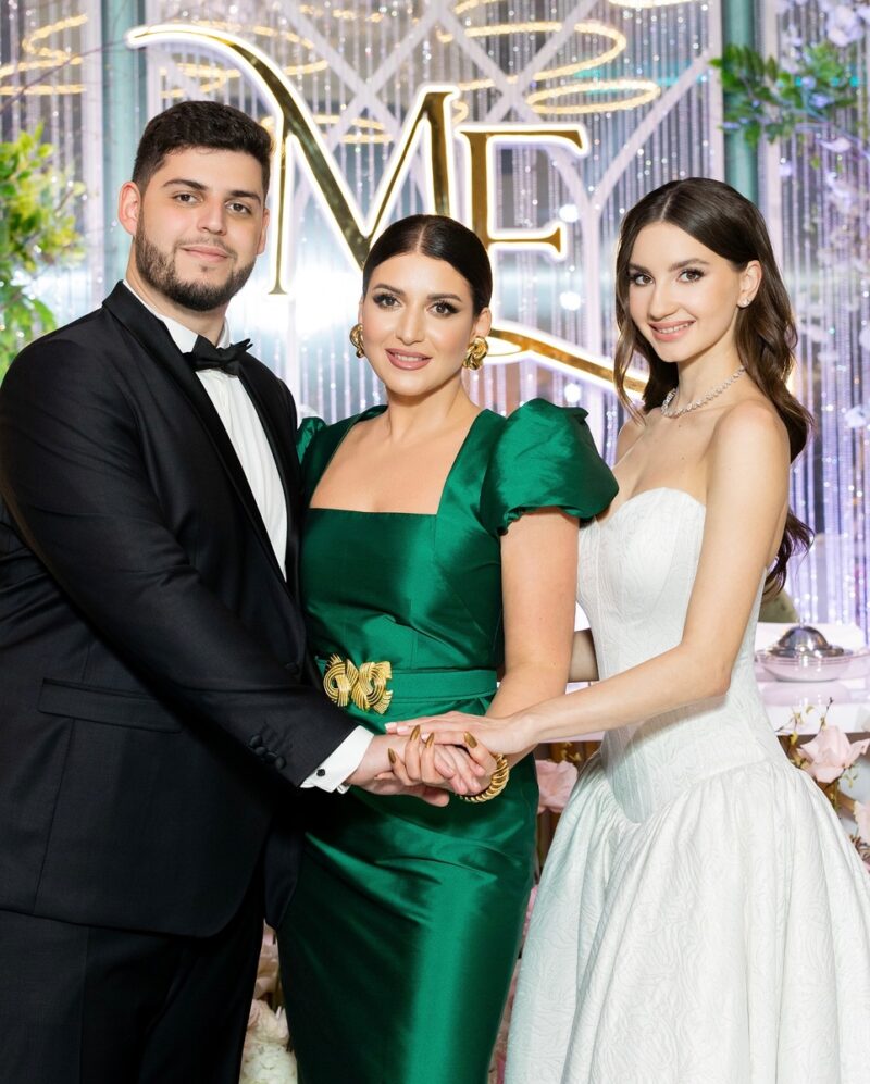 «Бабушка Сара» и 100 000 $ калыма: как Жасмин пережила тиранию, а сын женился вопреки ее запрету