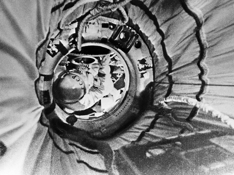 «Мы считали, что экипаж погиб» : как выжили Леонов и Беляев после 7 смертельных опасностей в космосе и трех суток в тайге