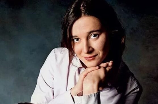 «Периодически менялись»: почему звезда «Улиц разбитых фонарей» Алексей Нилов был женат шесть раз, и как выглядят его дети?