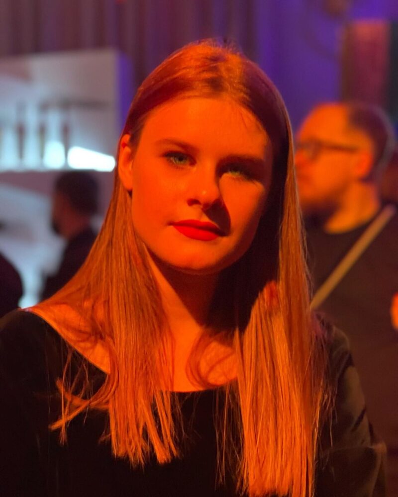 «Природа отдохнула»?: как выглядит 20-летняя дочь Виктории Толстогановой и Андрея Кузичева, и почему она «папина копия»