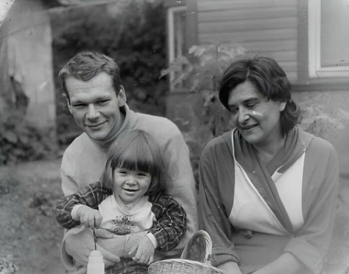 «Он не актерствовал, он просто жил в кадре»: 27-летний Никита Михайловский умер от лейкемии, так и не узнав о сыне