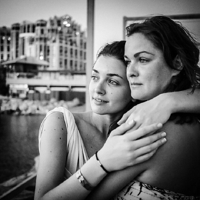 «Он не справился бы с материнством»: как трагически оборвалась жизнь первой жены Кирилла Сафонова, и чем живёт дочь актера в США