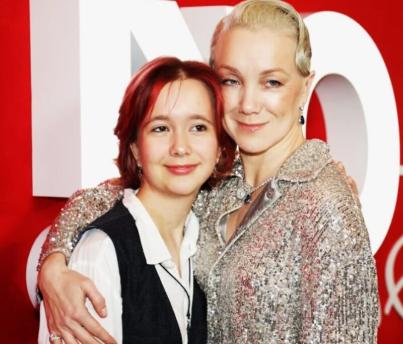 Дарья Мороз с дочкой Анной.