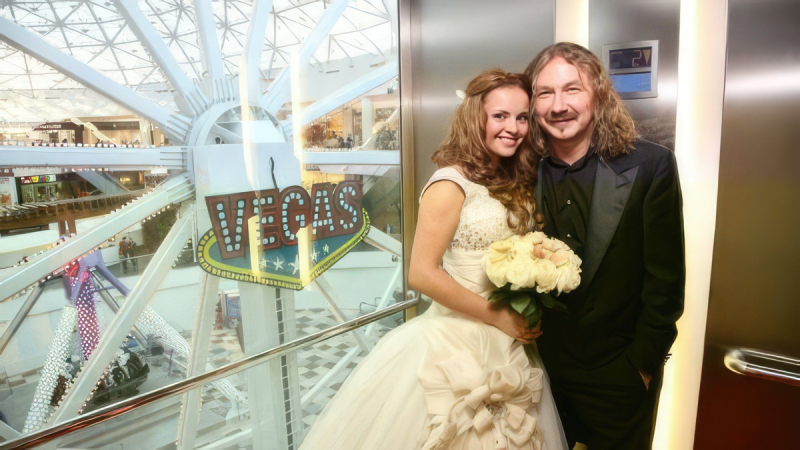 «Она не знала, что я женат»: как 55-летний Газманов добивался любви, а 23-летний Леонтьев нашёл единственную на 53 года