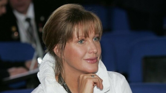 «Грешен, но семью не брошу»: сколько женщин было у Янковского за 41 год единственного брака