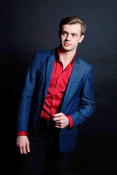 Даже друзья не знали, почему артист уволился из театра