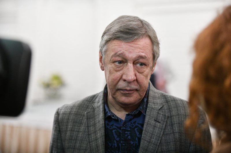 Правда ли, что Ефремов развёлся в колонии, или это слухи?