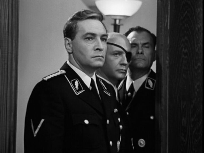 Звёзды за "копейки": как платили кумирам советского экрана или гонорары от Шурика до Шерлока