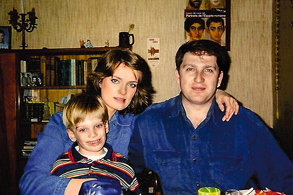 «Она не Рогозина, хватит!»: как звезда «ФЭС» Ольга Копосова пережила рак, измены мужа и уход сестры в монастырь