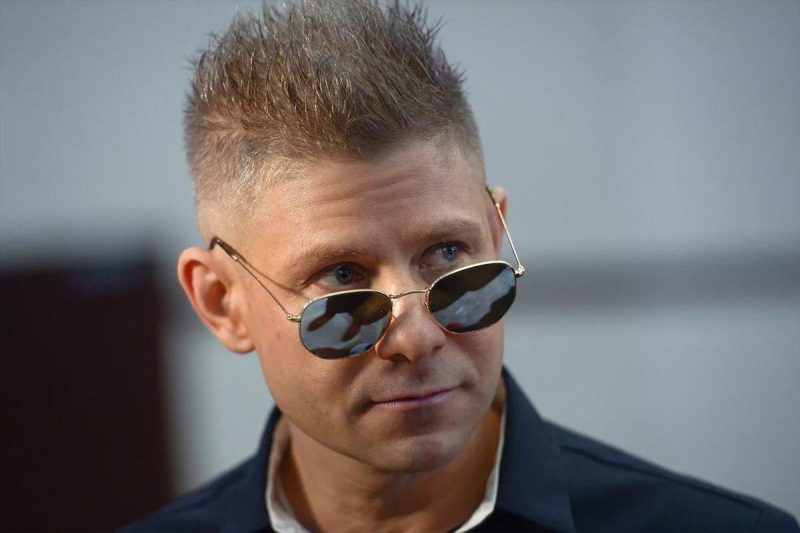 «Видел чертей» и готовится к операции: что скрывает 51-летний Митя Фомин, и кто разбил сердце звезде?