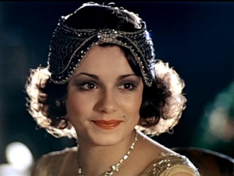 «Порочный кот, у которого все усы в сметане»: почему умница Цыплакова ввязалась в адюльтер с женатым Виталием Соломиным?