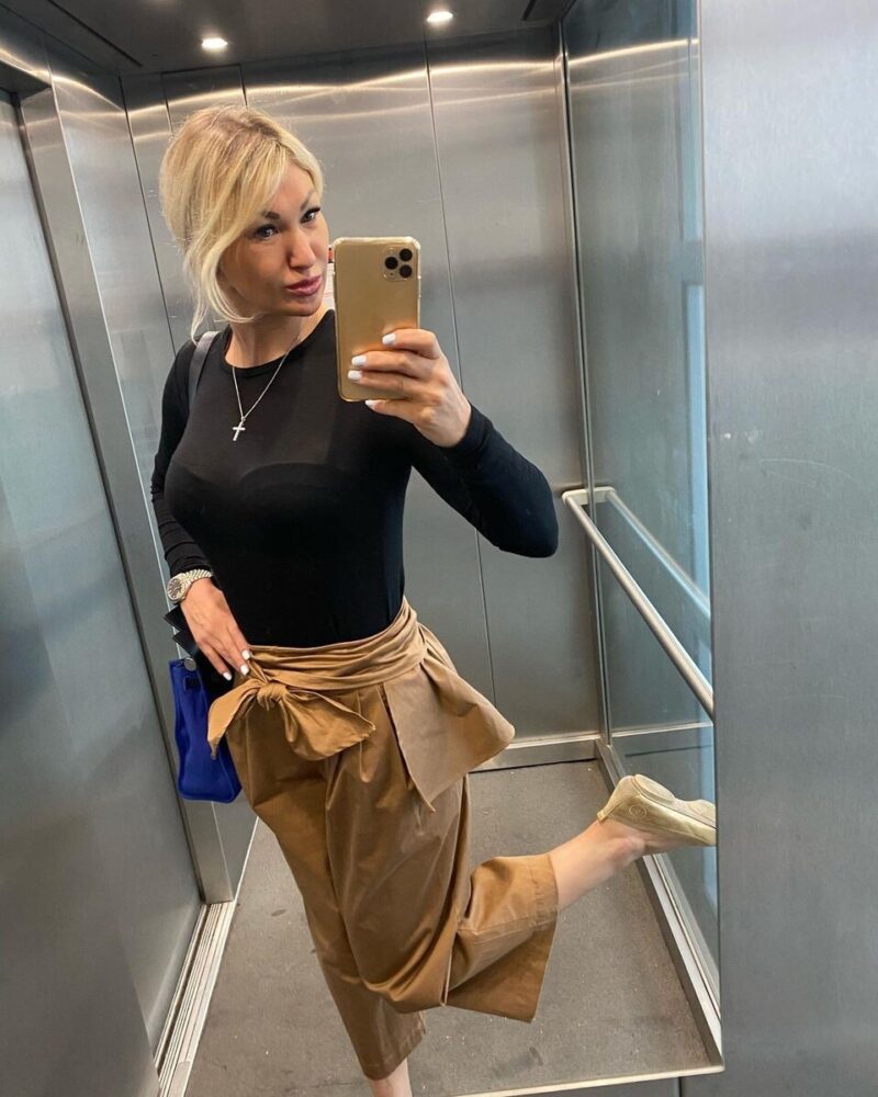 «Он меня грыз»: чем закончились 23 года брака Константина Ивлева и почему 28-летняя жена ушла спустя 4 года