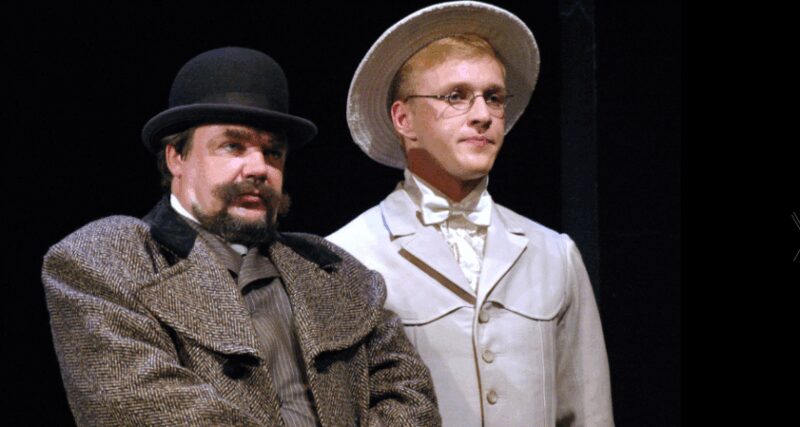 «Не верили в их брак» : как изменилась жизнь 35-летнего Алексея Красноцветова после развода с женой, которая старше на 14 лет