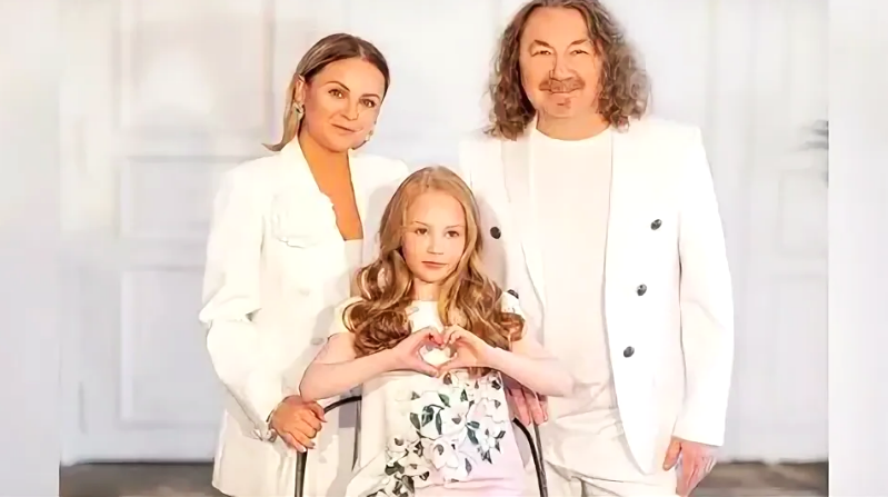 «Ей не нравилось его творчество» : почему Юлия Проскурякова 10 лет скрывала свою главную мечту от 22-летнего Игоря Николаева?