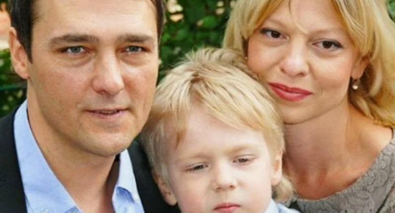 Юрий и Светлана Шатуновы с сыном Деннисом