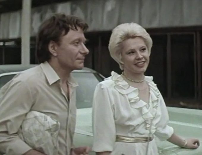 «Я для неё была никем»: как дочь Татьяны Догилевой в 13 лет похудела до 40 кг и отказалась от звёздной фамилии