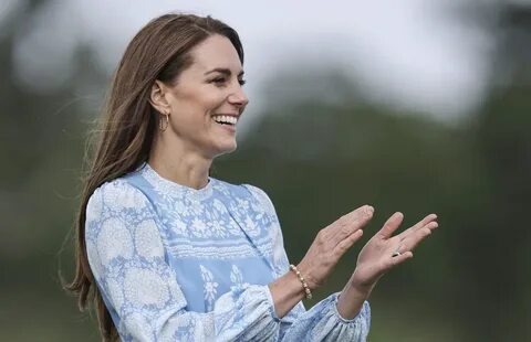 «Он — наш позор»: как скандальный дядя принцев Уильяма и Гарри лишился всех титулов и почему королева Елизавета II его не наказывала?