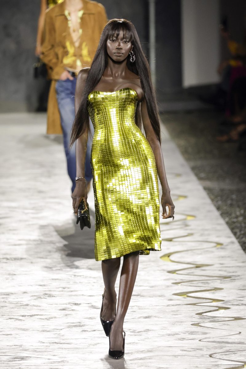 Ее красоту не отличить от созданной нейросетью, но она реальна: как Анок Яй стала супермоделью  2025 года