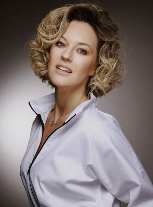 Рыдала в свой день рождения: как "фея" из ресторана Яна Крайнова покорила Москву и нашла любовь в 39