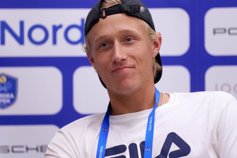 «Идеальные гены и безупречный стиль»: Tatler назвал топ-100 холостяков — от 19-летнего сына Клаудии Шиффер до брата Тома Холланда