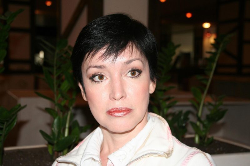 «Сначала молодеешь, потом сгораешь»: почему Ким Кардашьян рискует жизнью ради красоты и кто из наших актрис пострадал