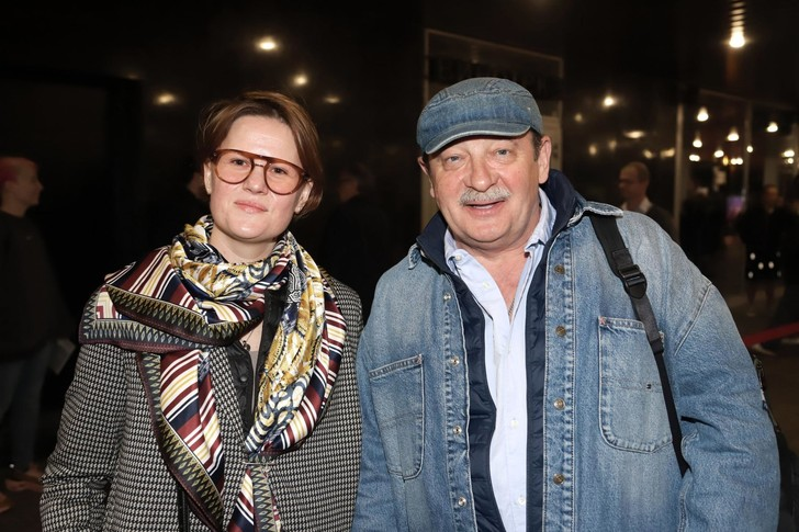 «Он скрывался от нее в шкафу»: почему звезда «Бандитского Петербурга» 11 лет не мог развестись с актрисой Аугшкап