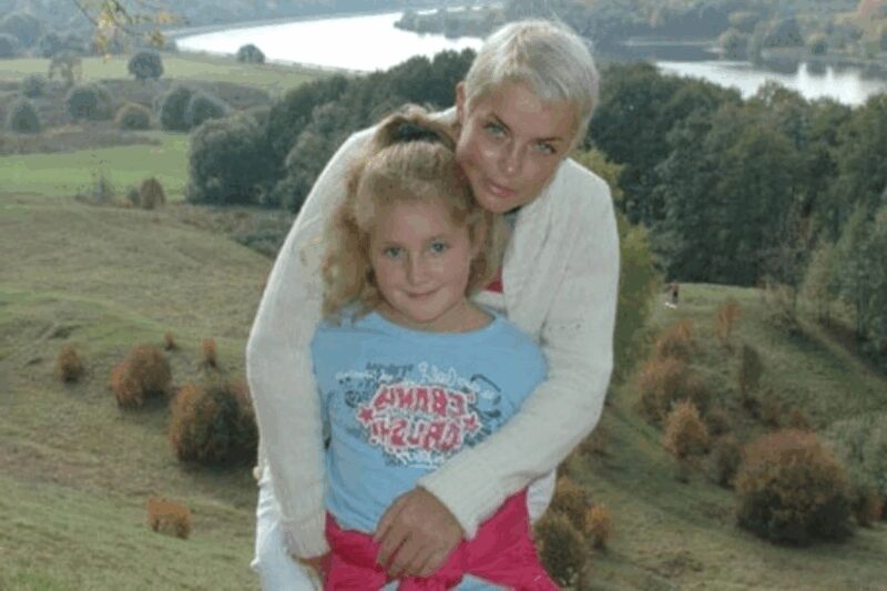 «Продала дочь за миллионы»: как Анастасия Калманович пережила предательство и страшную смерть мужа