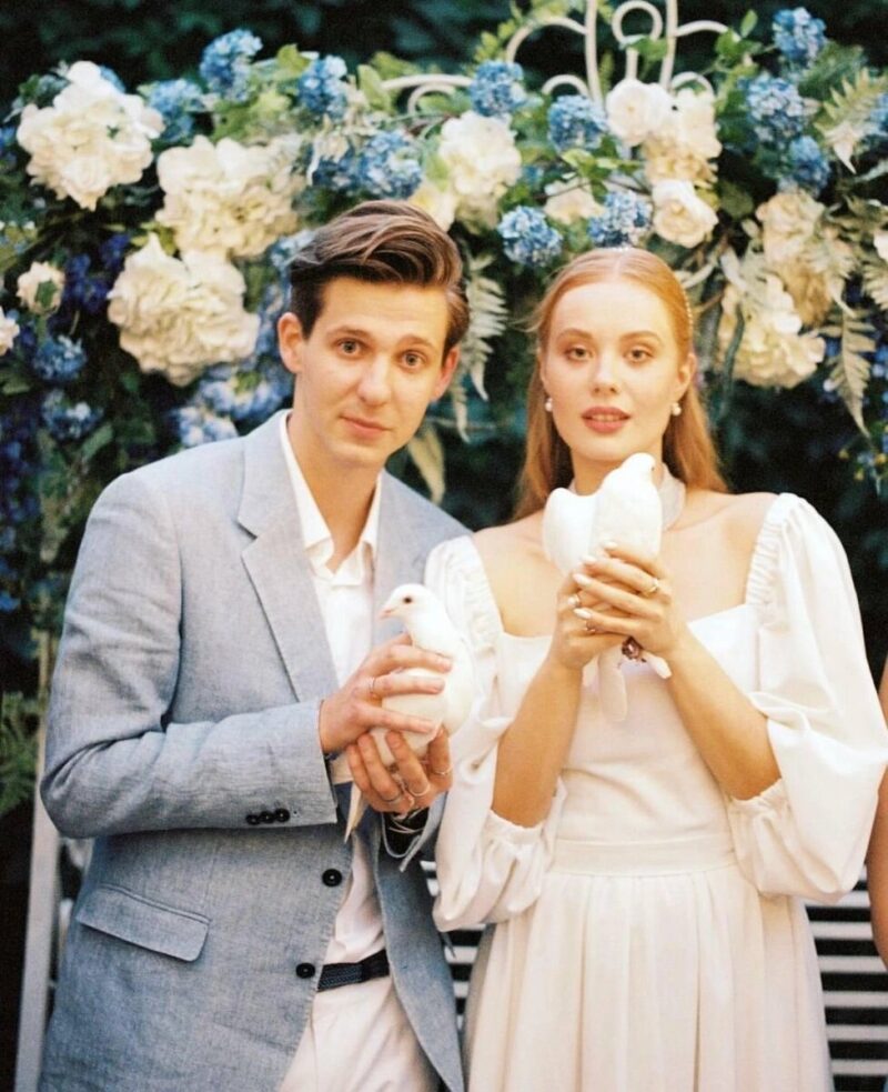 «Маленькая, глупенькая»: как дочь Александра Михайлова стыдилась знаменитого отца и почему взяла другое имя?