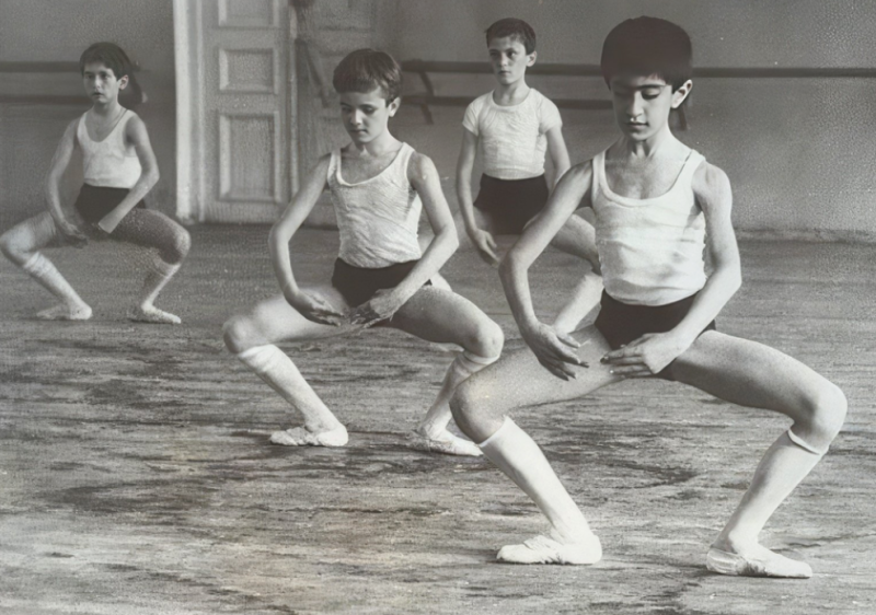 «Не хочу ни за кого отвечать»: почему 51-летний Николай Цискаридзе остался один?