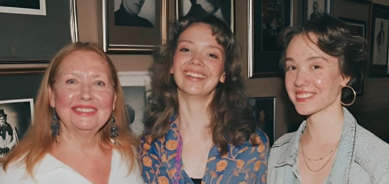 Светлана Рябова с дочерьми